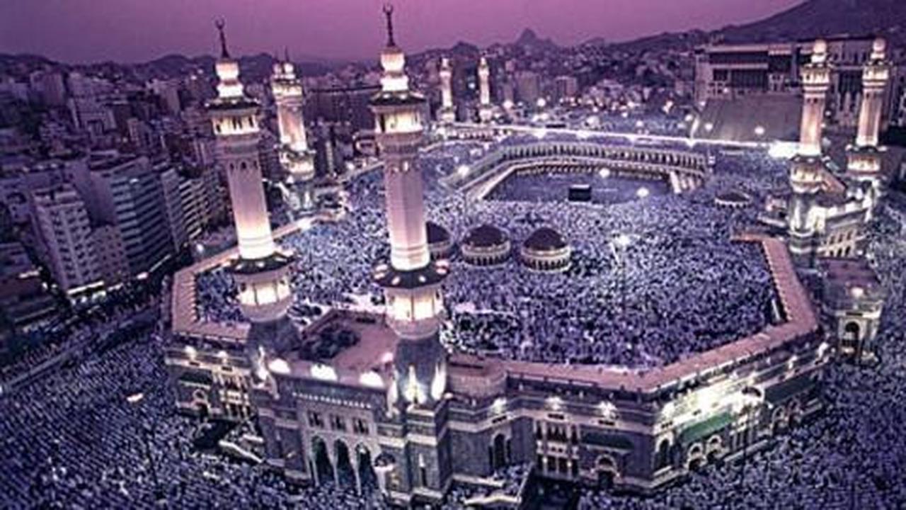 Merayakan Valentine di Makkah dan Madinah