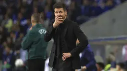 Meski sejak awal pertandingan tersebut tak akan mengubah nasib Atletico Madrid yang gagal lolos ke babak 16 besar, setidaknya Simeone dan skuad asuhannya bisa masuk ke Liga Europa jika laga berakhir imbang. (AP/Luis Vieira)