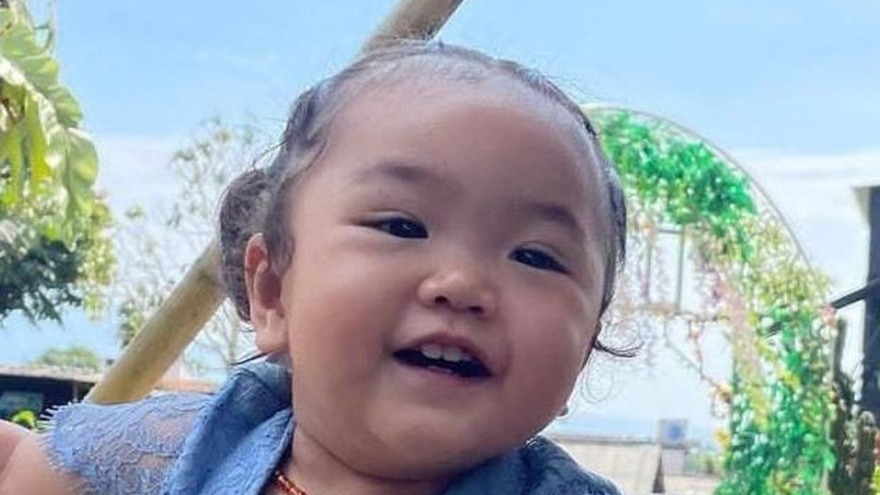 Cantik dan Anggunnya Xarena Anak Siti Badriah Pakai Kebaya, Netizen Auto Gemas!