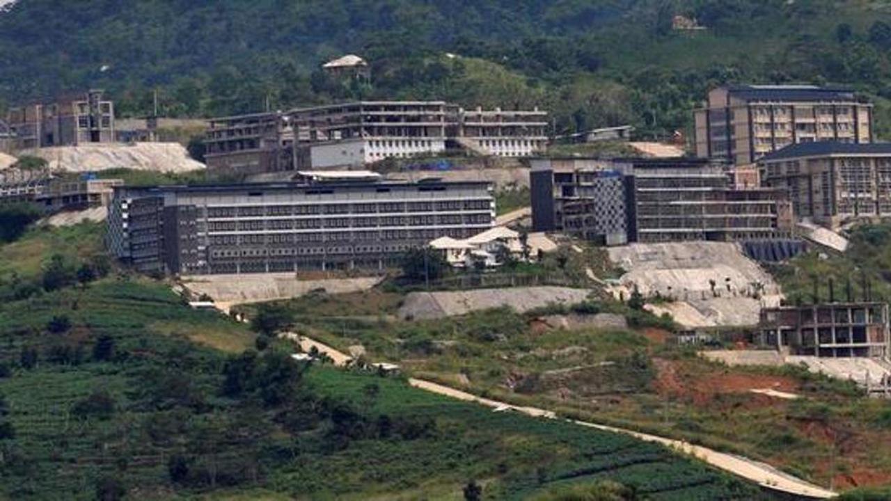 [Bintang] Tindak Korupsi yang Ditangani Pentolan KPK, Abraham Samad