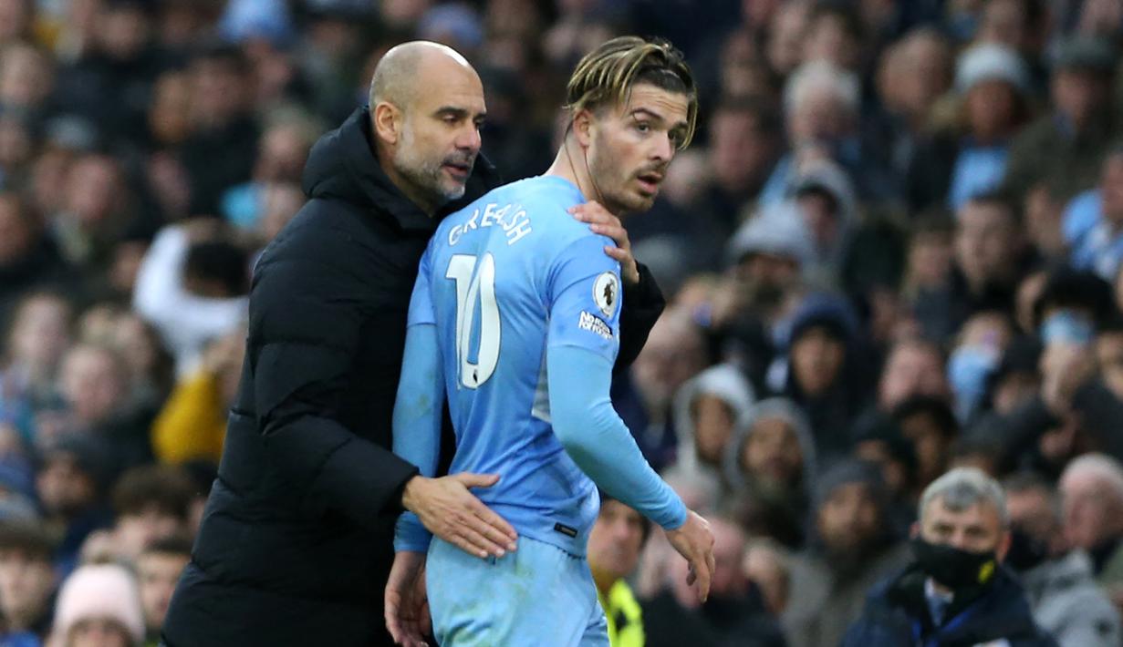 Aston Villa melepas Jack Grealish ke Manchester City pada awal musim 2021/2022 dengan nilai transfer sebesar 117,5 juta euro. Selama 10 musim berseragam Aston Villa, ia total tampil dalam 213 laga di semua ajang dengan torehan 32 gol dan 43 assist. (AFP/Nigel Roddis)