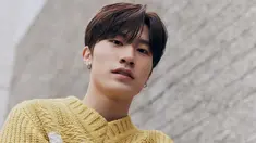 Bang Yedam diketahui merupakan member yang cukup lama menghabiskan waktu trainee di YG Entertainmnet. Cowok kelahiran Mei 2002 itu dilatih selama tujuh tahun sebelum akhirnya debut bersama TREASURE pada 7 Agustus 2020. Yedam diketahui sebagai vokalis sekaligus penulis dan pecipta lagu. (Liputan6.com/IG/@yg_treasure_official)
