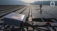 Seperti dikutip dari situs  plnnusantarapower.co.id, PLTS terapung yang dibangun di atas perairan Waduk Cirata ini dikembangkan oleh anak usaha PJB, PT PJB Investasi (PT PJBI) bekerja sama dengan Masdar, perusahaan dari Uni Emirat Arab. (merdeka.com/Arie Basuki)