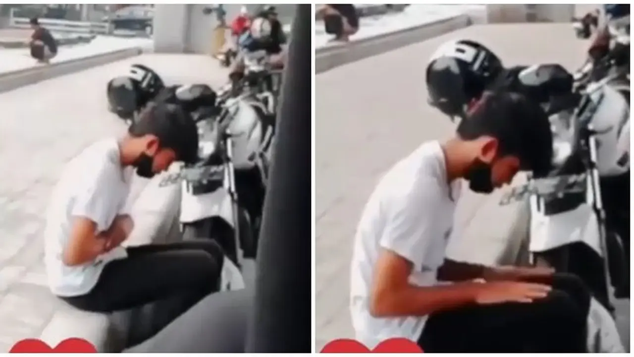 Viral Video Pria Salat di Bawah Jembatan Saat Berteduh dari Hujan, Curi Perhatian