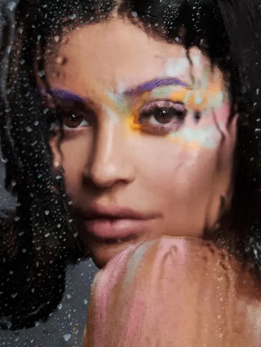 Hal itu pun mengundang kontroversi untuk para fans. Ada yang mendukung dan tak jarang yang menghujat. (instagram/tokyostylez)