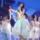 Perdana, Christie membawakan lagu “Bunga-Bunga di Barcelona” pada malam puncak HUT SCTV 36 Xtraordinary di Studio Emtek City, Jakarta, Senin (24/8/2026). (KLY/Budy Santoso)