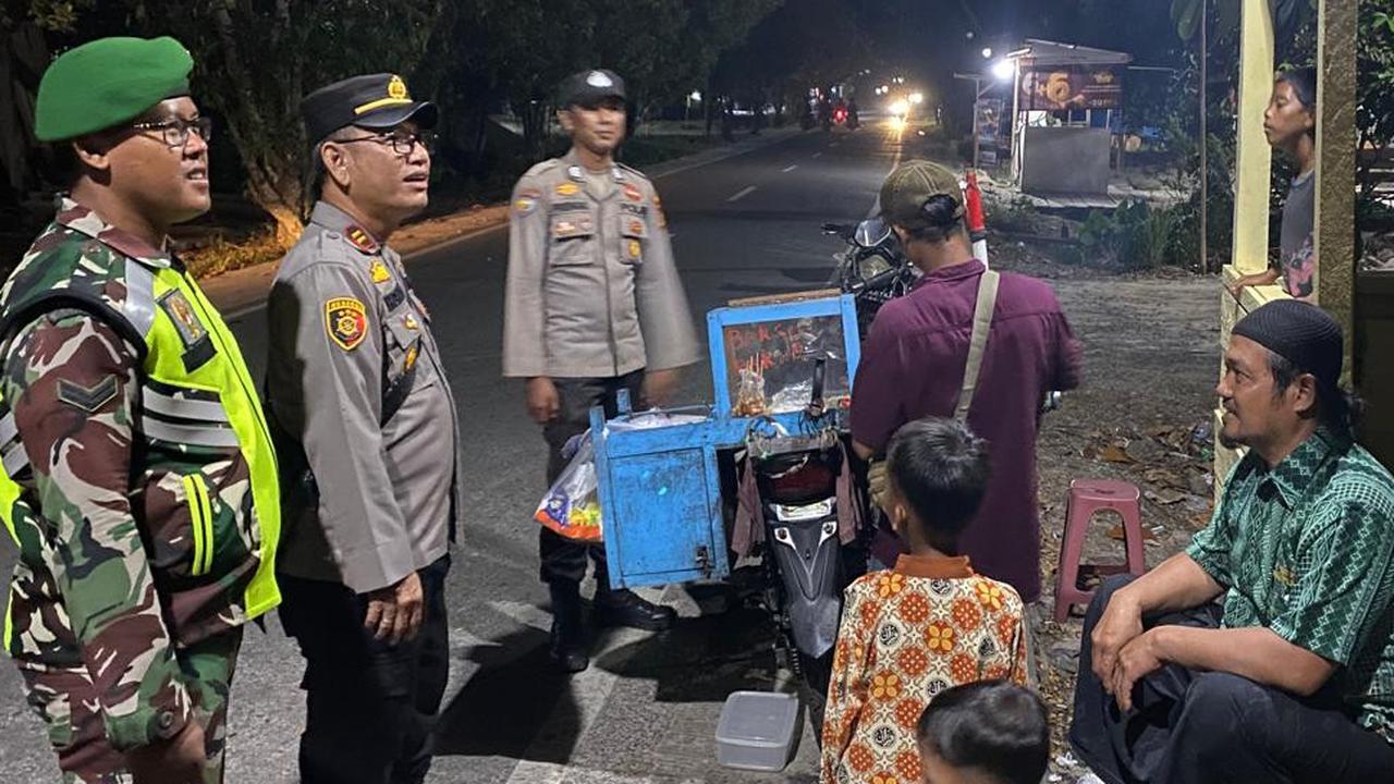 TNI dan Polri Gelar Patroli Gabungan, Dengarkan Masalah Warga di Musim Pemilu