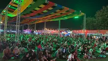 Suasana Srikandi Fair di Lapangan Rendeng, Kudus, Jawa Tengah, ketika Garuda Pertiwi bertanding melawan Hong Kong pada laga ketiga Grup A Srikandi Merdeka Cup persembahan Caffino di Supersoccer Arena, Selasa (18/8/2026). (Bola.com/Benediktus Gerendo Pradigdo)