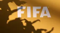 Logo FIFA terlihat di dalam stadion setelah pertandingan Final Piala Dunia Antarklub 2025 antara Chelsea dan Paris Saint-Germain di Stadion MetLife pada 13 Juli 2025 di East Rutherford, New Jersey. (Luke Hales/Getty Images via AFP)