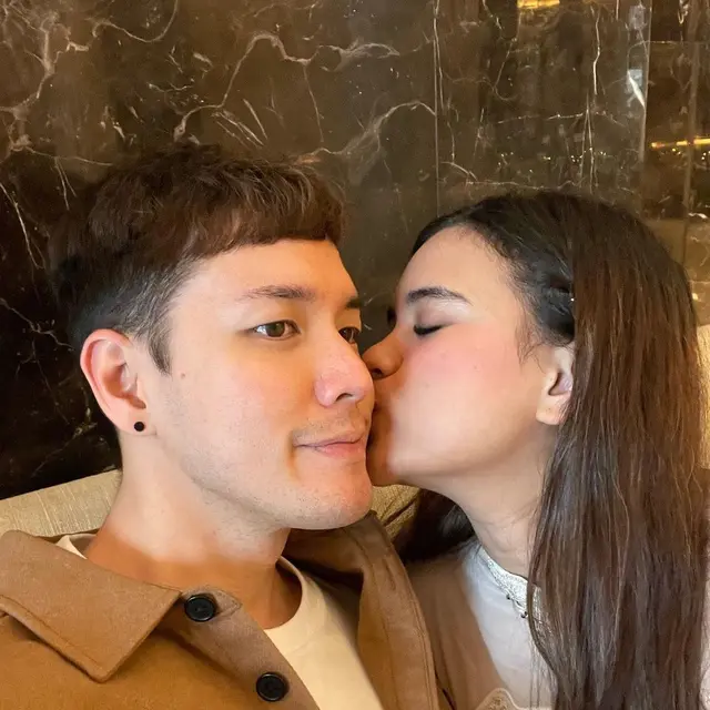 Suami Beberkan Fakta Pindah Agama, Ini 6 Potret Audi Marissa dan Anthony Kian Romantis
