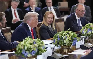 Sindir PM Italia, Trump Sebar Gambar Provokatif di Medsos