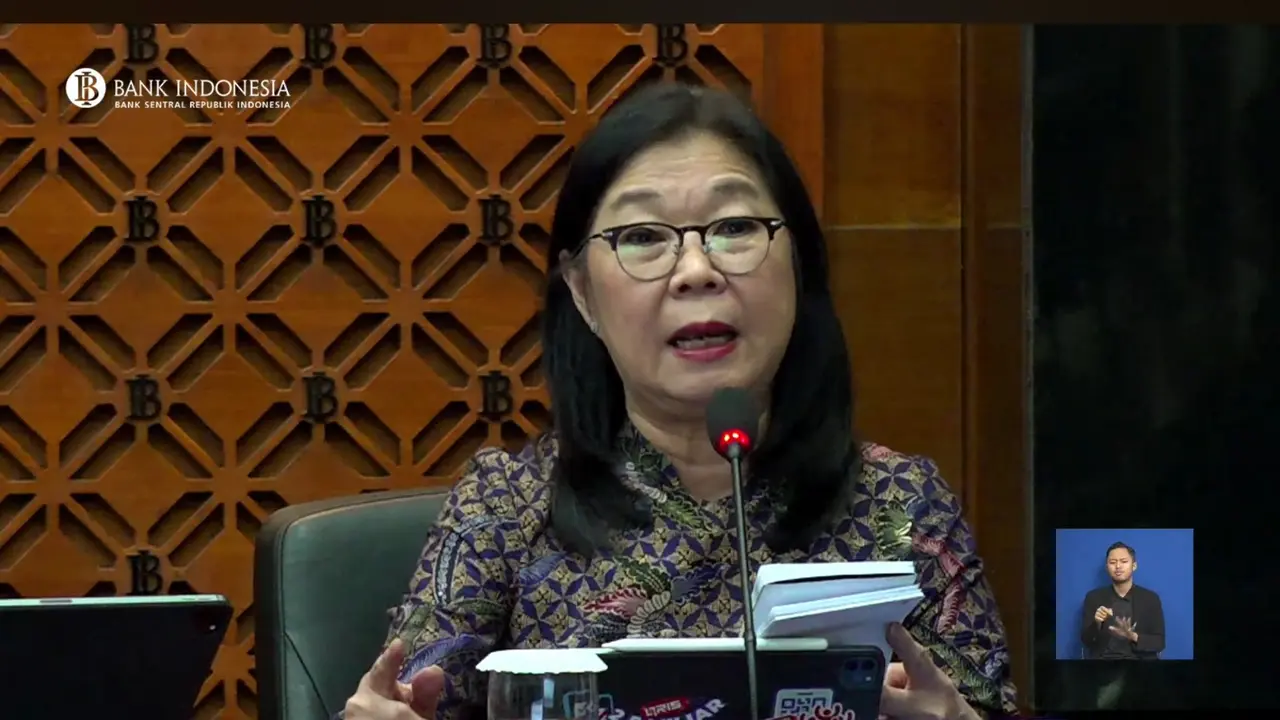 Deputi Gubernur BI Filianingsih Hendarta dalam Pengumuman Hasil RDG Oktober 2024, di Gedung Bank Indonesia, Jakarta, Rabu (16/10/2024). (Foto: Liputan6.com/Tira Santia)