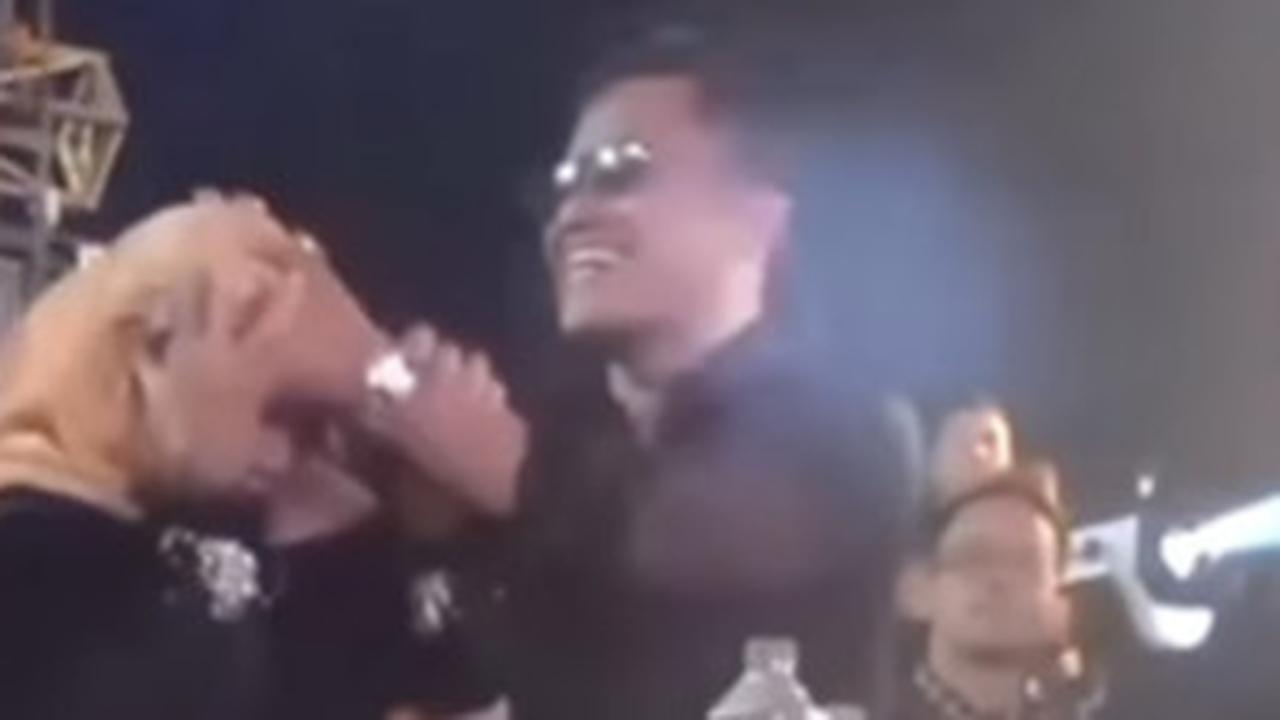Klarifikasi Gus Miftah Usai Heboh Video Toyor Kepala Istri: Itu karena Saya Gemes