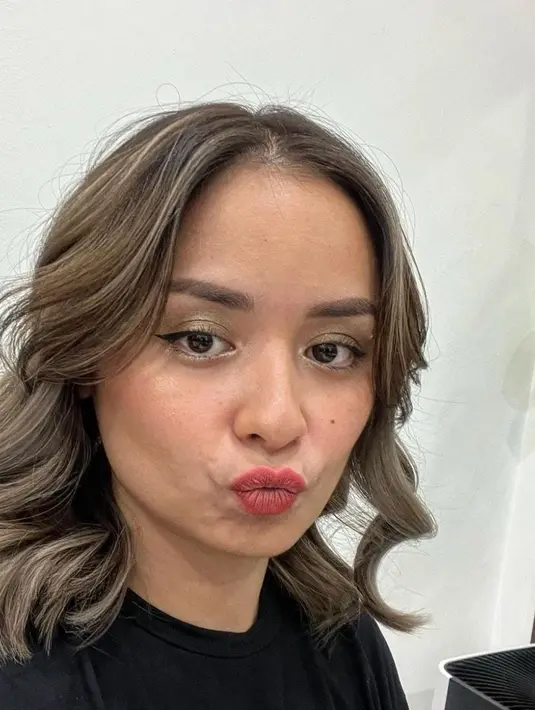 Joanna Alexandra sangat senang dengan penampilan barunya [instagram/joannalexandra]