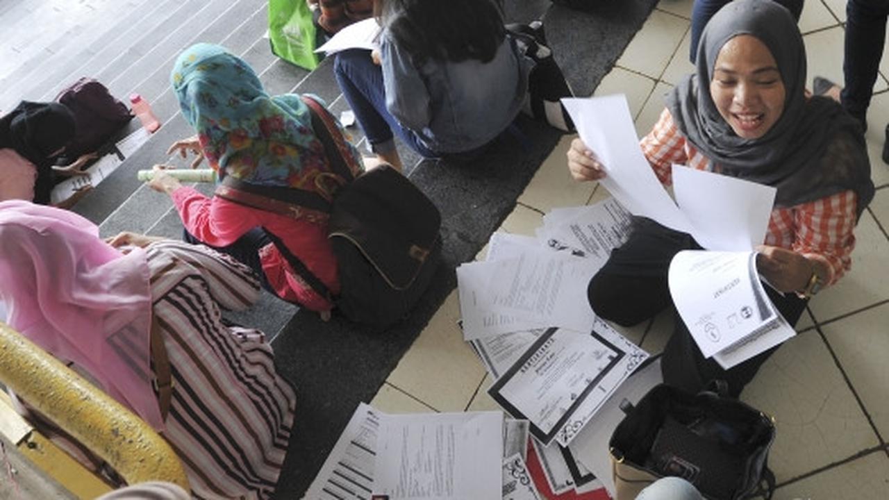 Pengangguran di Indonesia mencapai lebih 7,4 juta orang