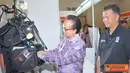 Citizen6, Jakarta: Selain itu MKP Sharif C Sutardjo mengamati peralatan Diving pada Job Fair dan mencicipi ikan olahan yang dipamerkan pada Job Fair on Marine and Fisheres di Smesco Tower, Jakarta. (Pengirim: Efrimal Bahri)
