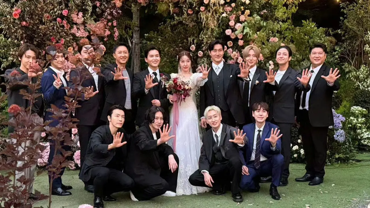 Jadi Ajang Reuni, Gaya Necis 15 Member Super Junior Hadiri Pernikahan Ryeowook dan Ari Tahiti