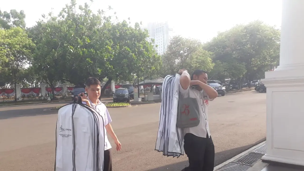 Kemeja Putih
