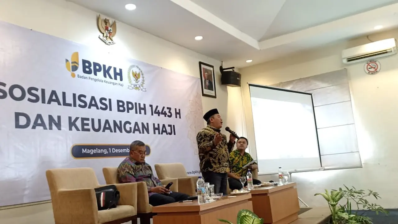 Anggota Badan Pelaksana Bidang Kesekretariatan Badan dan Kemaslahatan BPKH, Amri Yusuf saat mensosialisasikan pengelolaan keuangan haji, khususnya terkait Biaya Penyelenggaraan Ibadah Haji (BPIH) tahun 2022 di Magelang, Jawa Tengah. (Istimewa)