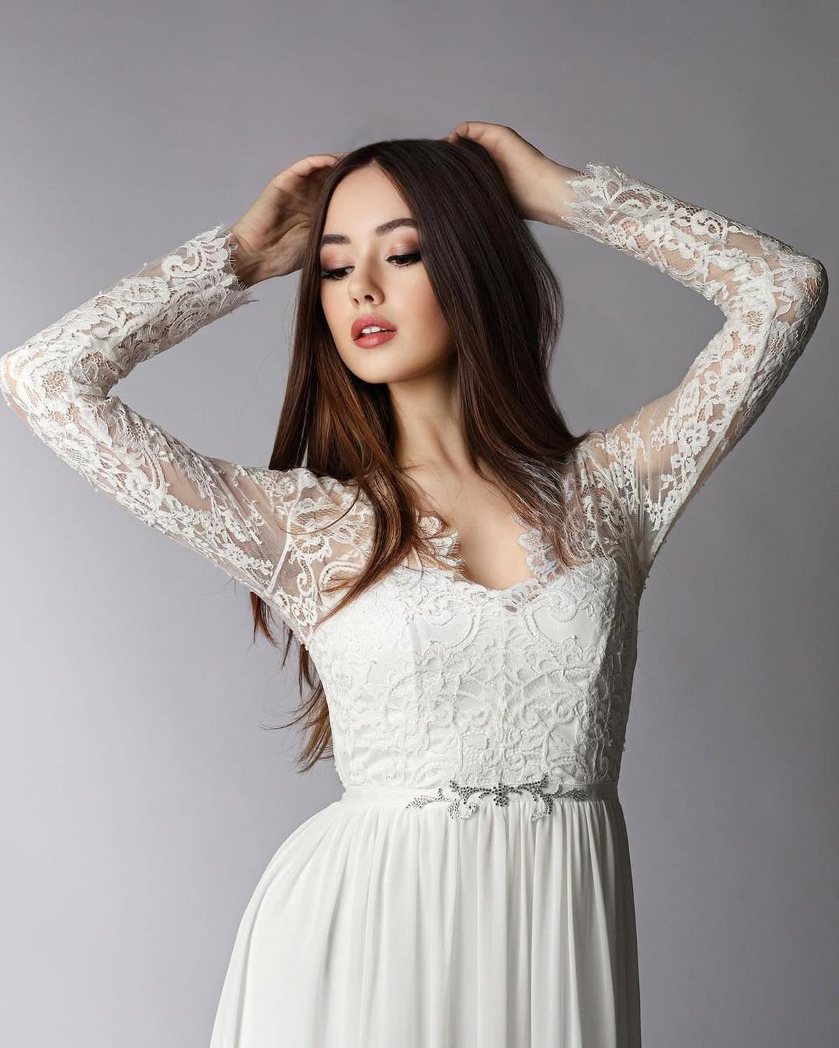 Potret Vika Kolesnaya Pacar Billy Syahputra saat Pemotretan Pakai Gaun Pengantin