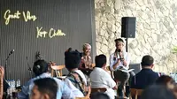 Dalam lanjutan kunjungannya ke Nusa Tenggara Timur (NTT), Muhammad Zinedine Alam Ganjar berkesempatan bertemu bersama ratusan pemuda Sumba di Local Tree Cafe &amp; Eatery, Waingapu, Kabupaten Sumba Timur, NTT, Rabu (7/2) (Istimewa)