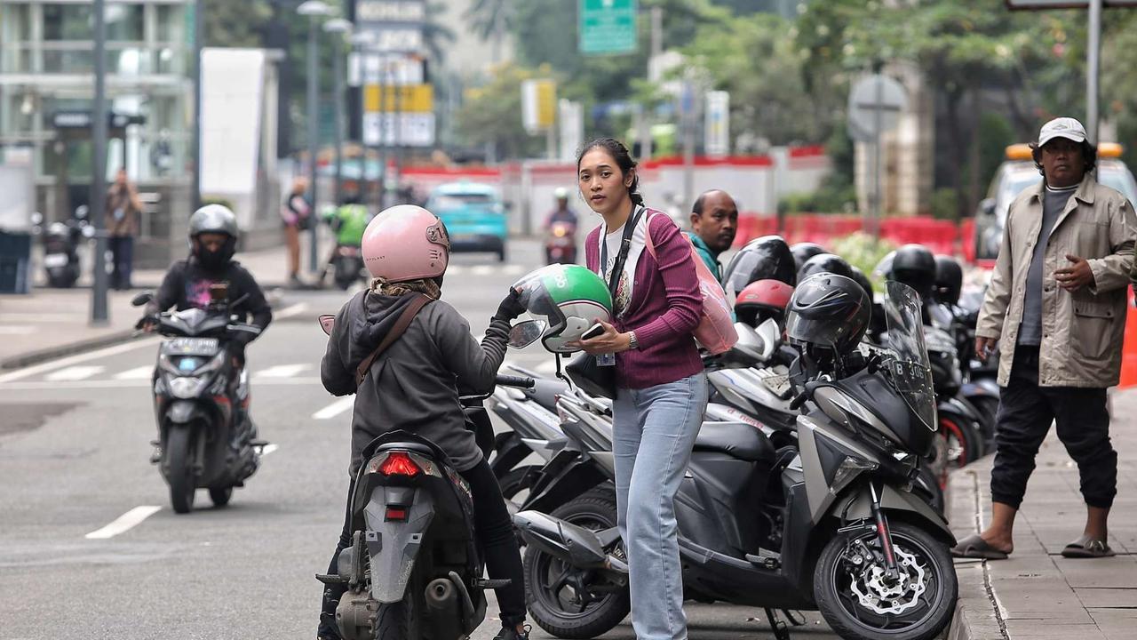 Driver Ojol Tetap Beroperasi di Tengah Demo Besar dan Mogok Massal