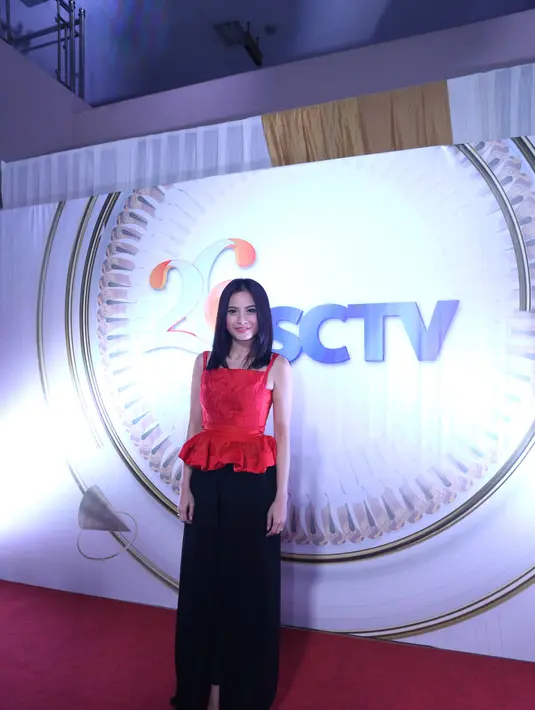 Acha Septriasa menghimbau agar para netizen tidak terlalu berharap dengan kelanjutan film Heart yang populer tahun 2006 silam. Acha kini menjadi cameo di Persepi The Movie. (Nurwahyunan/Bintang.com)