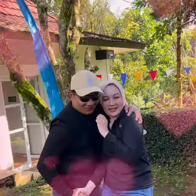Potret Romantis Ridwan Kamil dan Atalia Praratya