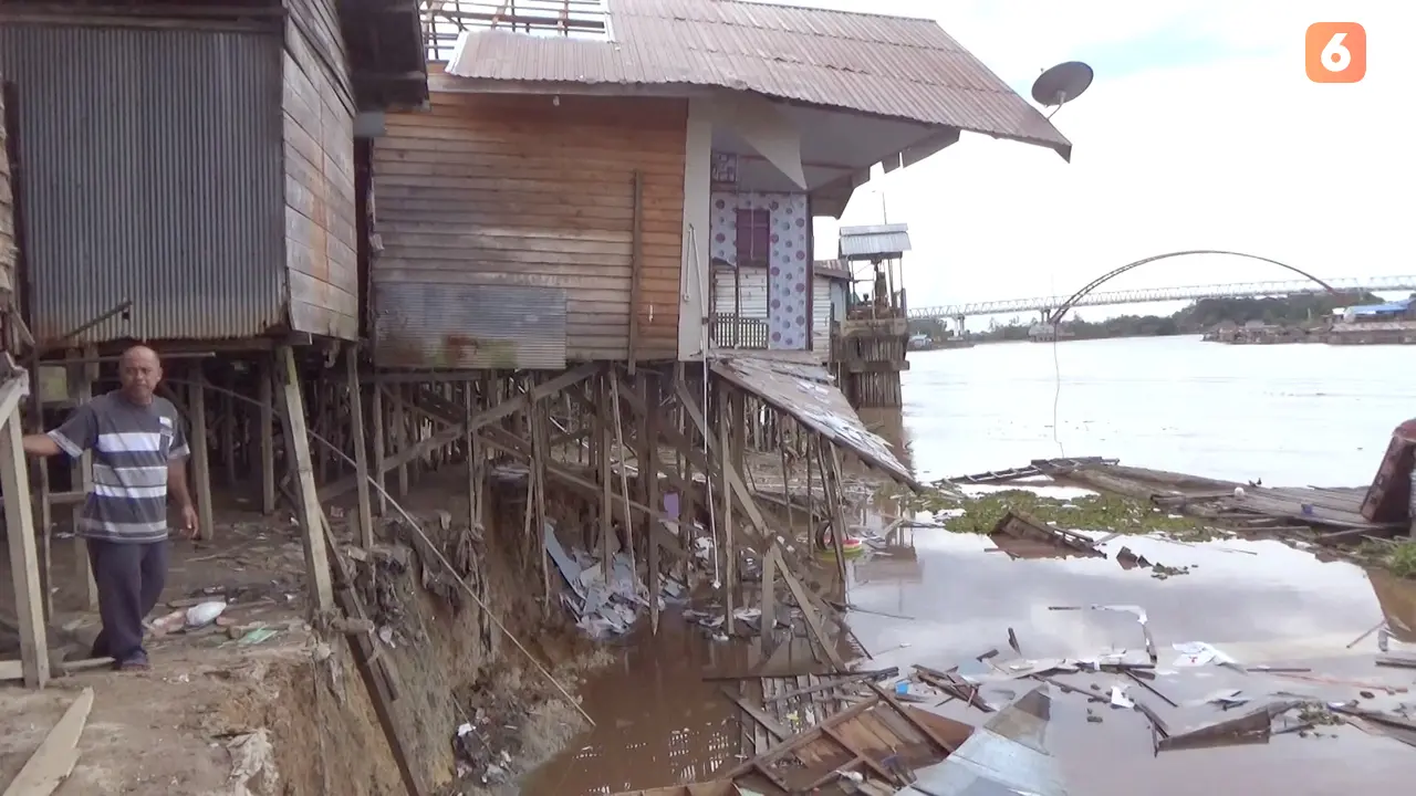 Rumah Ambruk