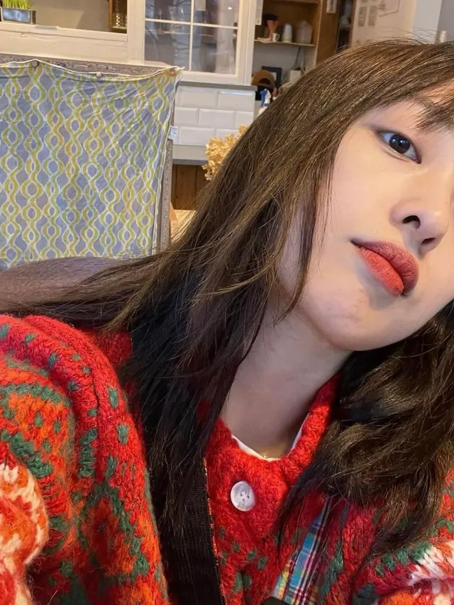 Potret Kim Bo Ra yang pernah bermain di drama Korea Sky Castle. (Dok: Instagram @kim_bora95 https://www.instagram.com/p/Cl0_EQwvx3E/?igsh=MXY2M2hrY2wxdjR2Ng==)