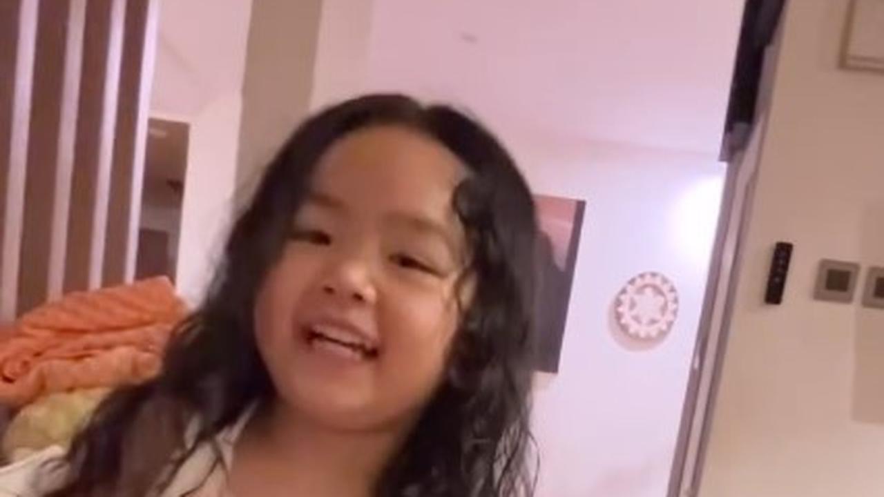 Momen Gemas Xarena Anak Siti Badriah Ajak Bicara sang Adik yang Masih di Dalam Kandungan: Lagi Apa Sudah Makan Belum?