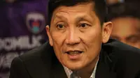 Dirut baru PT LIB, Ferry Paulus memberikan keterangan kepada wartawan setelah Rapat Umum Pemegang Saham (RUPS) Luar Biasa PT LIB yang berlangsung di Hotel Sultan, Ruang Semeru, Selasa (15/11/2022). (Bola.com/Bagaskara Lazuardi)