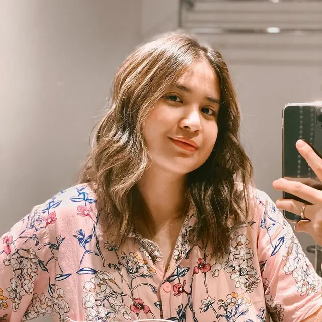 Insecure dengan Penampilannya, Ini 6 Potret Terbaru Putri Titian Sering Dipuji Bak Gadis