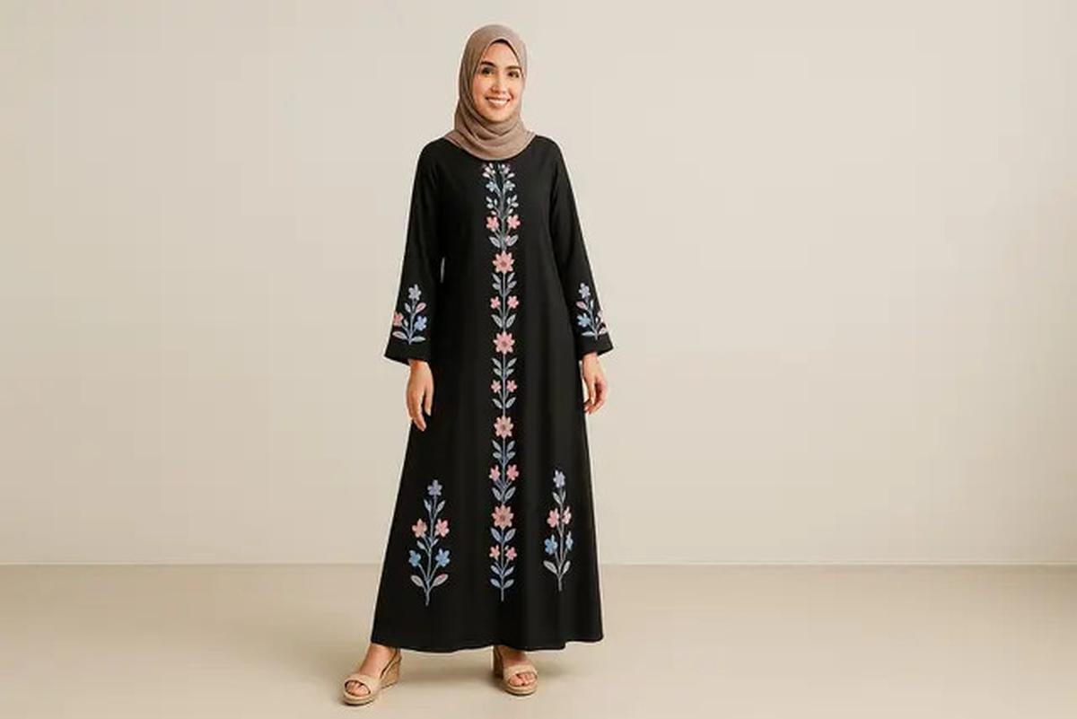 9 Model Gamis Hitam Kombinasi Bordir, Tampil Stylish dan Elegan Tanpa Kaku