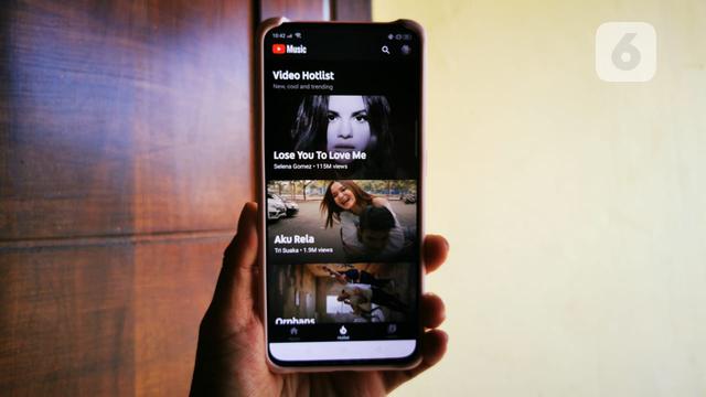 Tampilan YouTube Music ketika menampilkan rekomendasi video hotlist