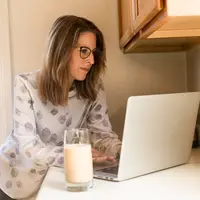 minum susu/copyright: unsplash/linkedin sales navigator