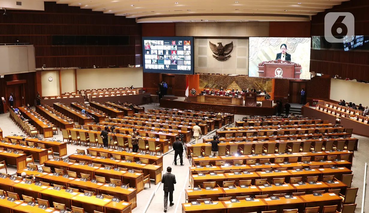 Suasana Paripurna ke-20, Masa Sidang IV Tahun 2021-2022 di Nusantara II, Kompleks Parlemen, Senayan, Jakarta, Kamis (14/4/2022). Paripurna akan memasuki masa reses Masa Persidangan mulai tanggal 15 April sampai 16 Mei 2022. (Liputan6.com/Angga Yuniar)