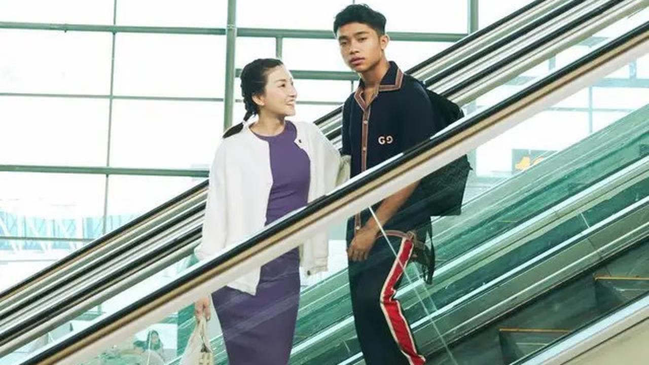 8 Gaya Sarwendah dan Betrand Peto yang Selalu Keren dengan Pilihan Outfitnya