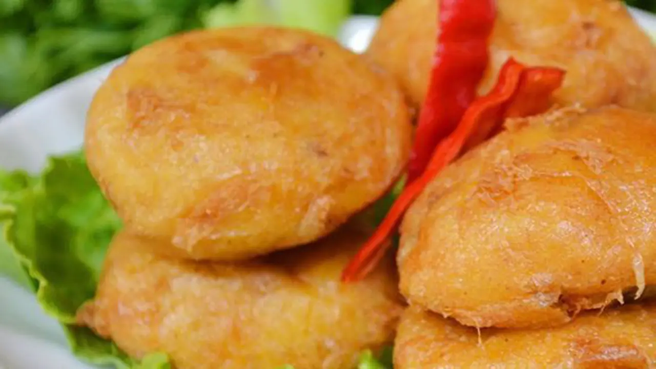 Tak cuma kentang, kamu juga bisa mencoba talas jadi bahan perkedel/copyright:vebma