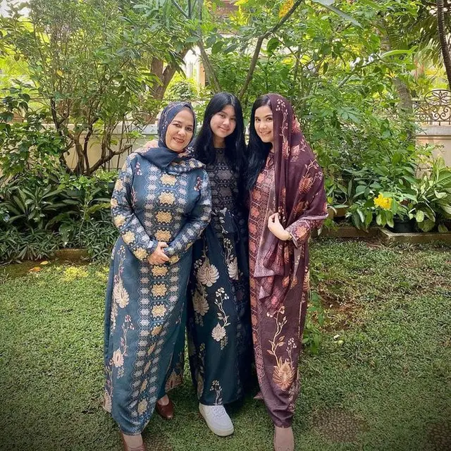 Beranjak Remaja, Ini 6 Potret Terbaru Almira Cucu SBY yang Bikin Pangling