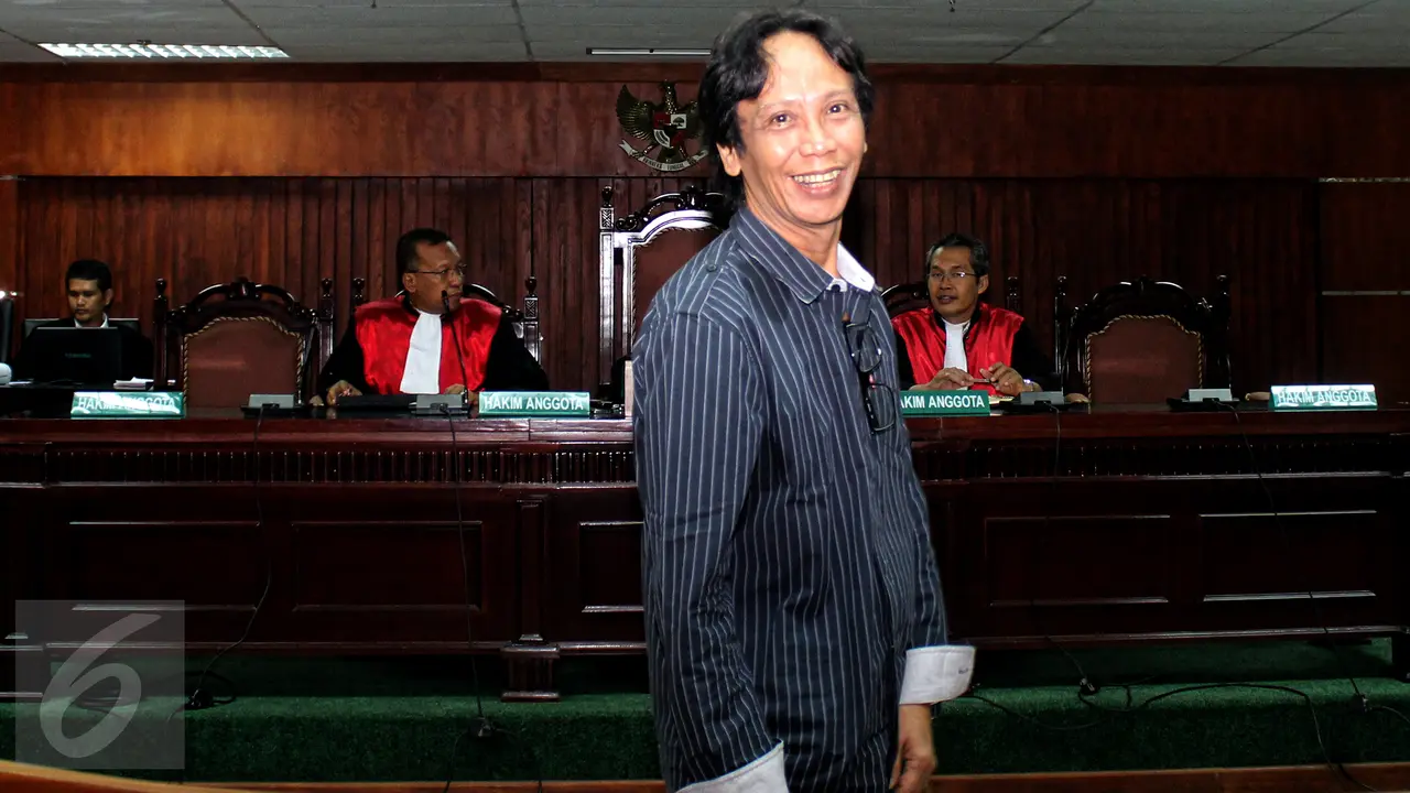20150820-Jalani Sidang Perdana, Komedian Mandra Pasrah-Jakarta