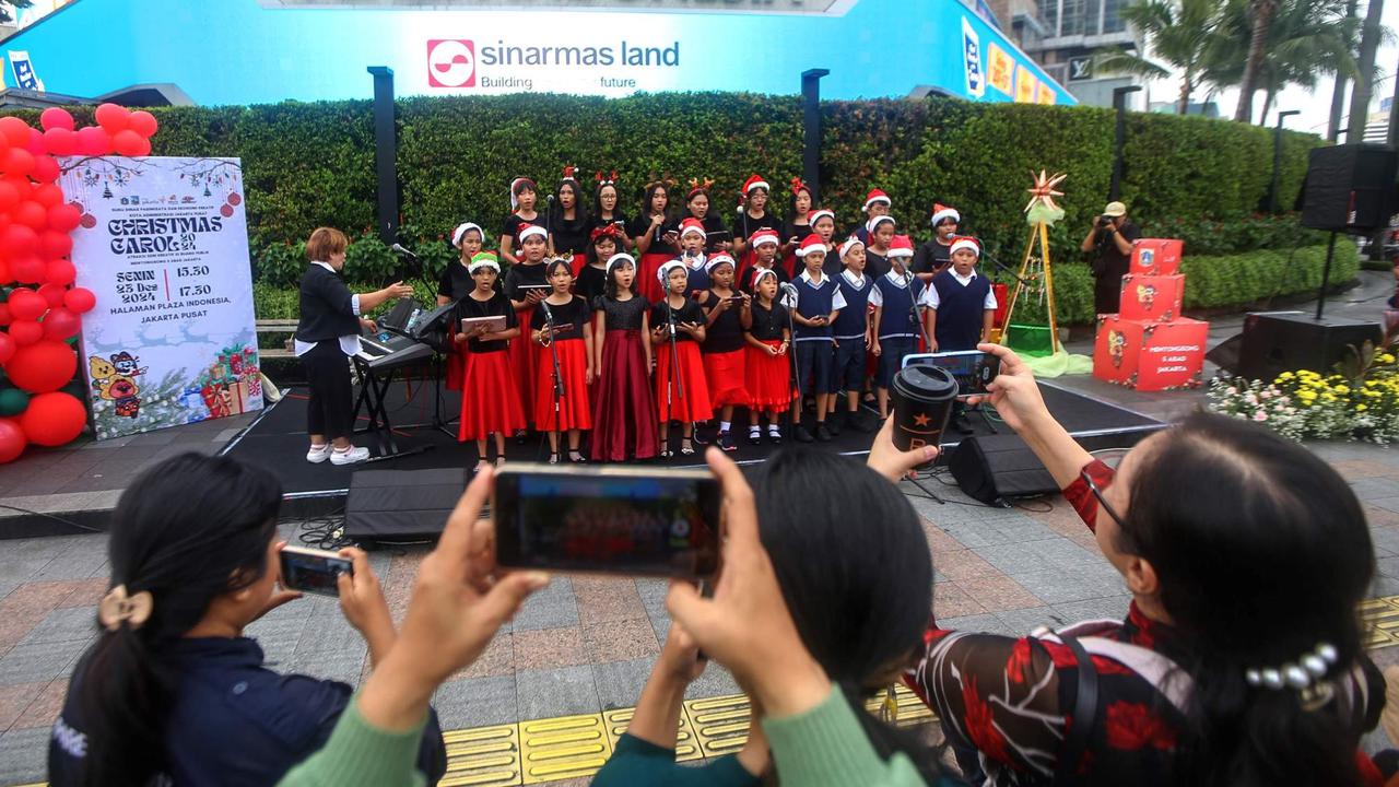 Semarak Christmas Carol Sambut Perayaan Natal di Jakarta