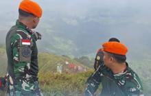 TNI AU Kerahkan Korpasgat untuk Evakuasi Pesawat ATR 42-500 yang Jatuh di Maros
