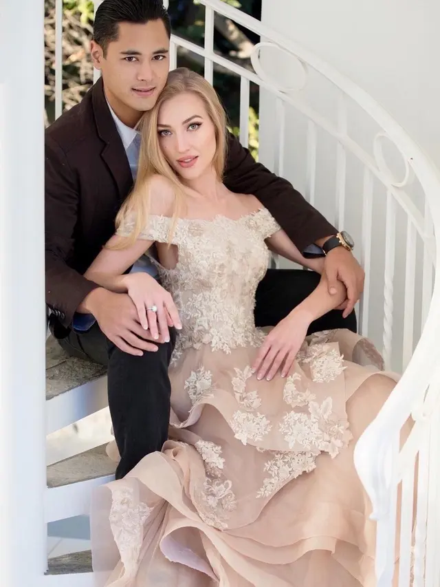 6 Potret Mesra Varsha Strauss dan Panji Trihatmodjo, Harmonis 5 Tahun Menikah