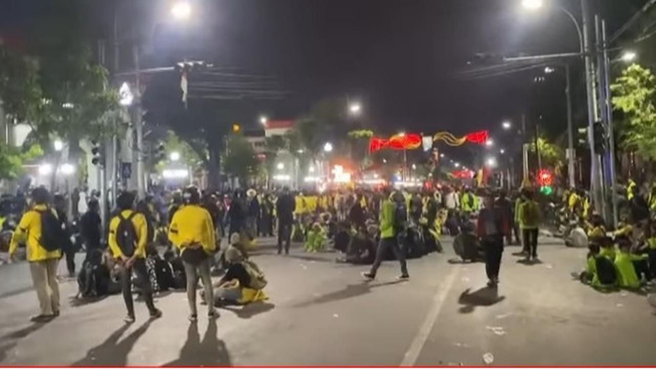 Polisi Buru Penggerak Pelajar dalam Demo Ricuh di Balaikota Semarang