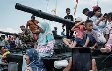 FOTO: Warga Serbu Hari Terakhir TNI Fair 2025 di Monas