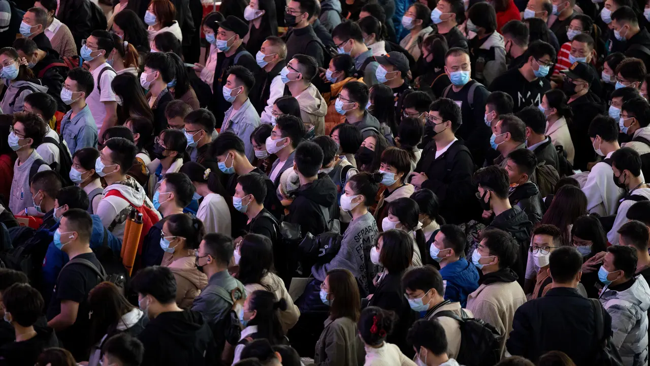 Aktivitas Mudik jelang tahun baru imlek di China