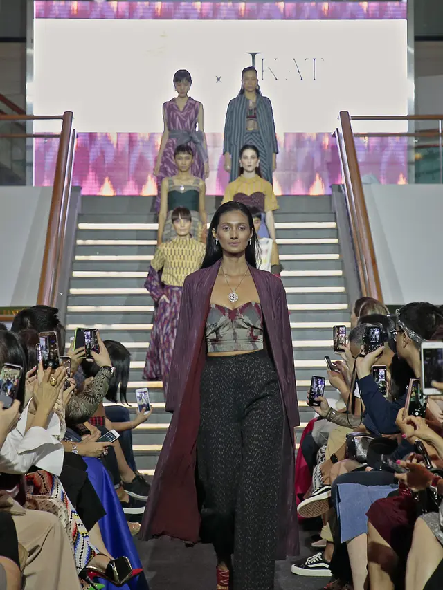 Passion Prive x IKAT Indonesia by Didiet Maulana