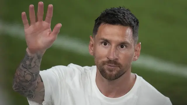 Foto: Pamer Nomor 10, Lionel Messi Resmi Diperkenalkan Inter Miami
