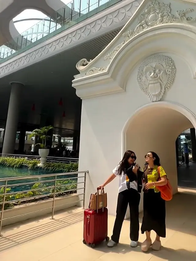 Mayangsari plesiran ke Jogja (Instagram/mayangsari_official)